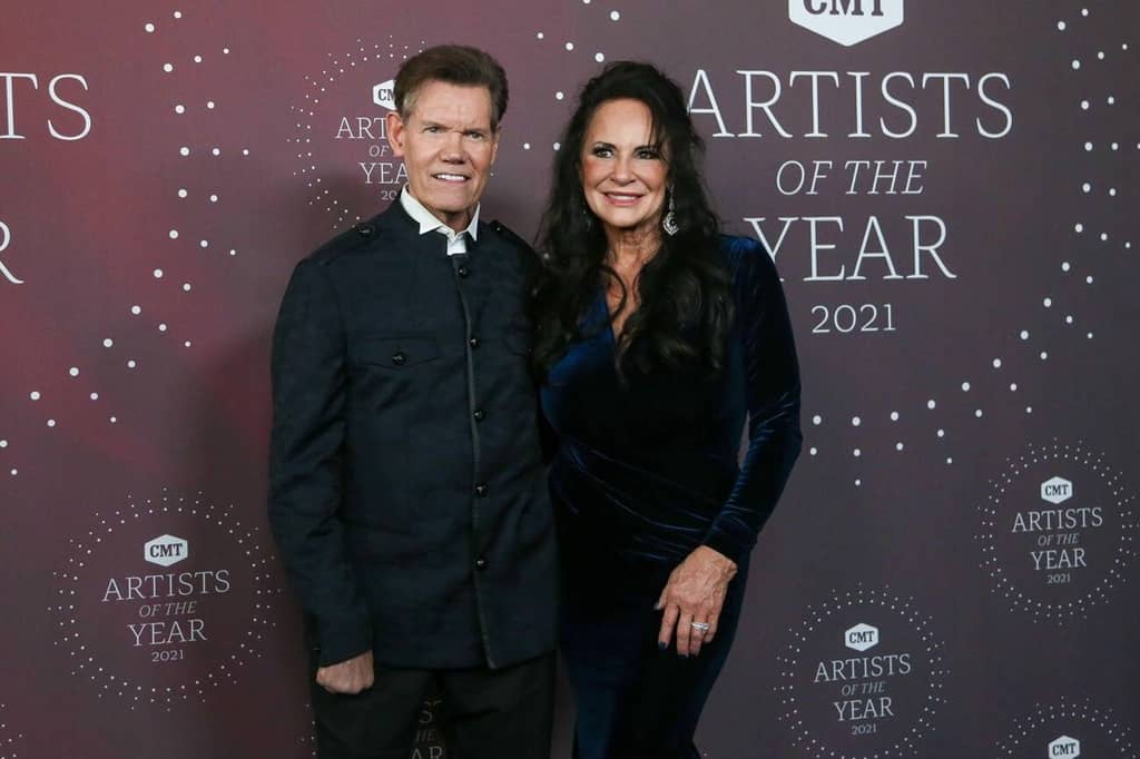 Mary Beougher at Artist of the year award