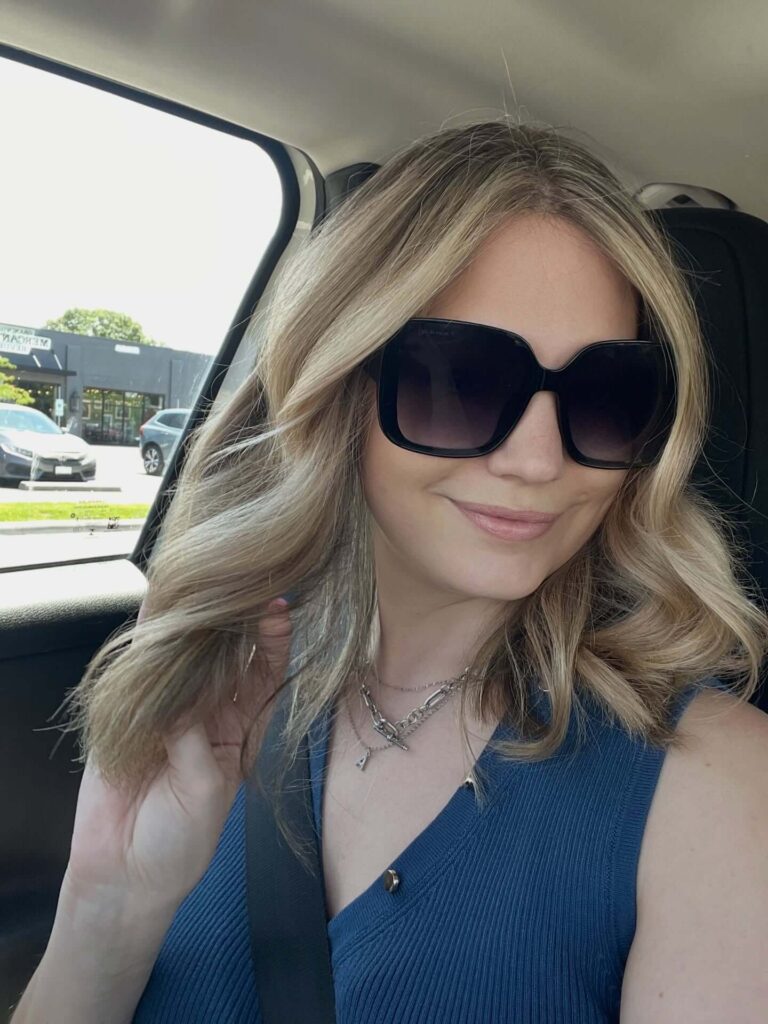 Amanda Kern in car