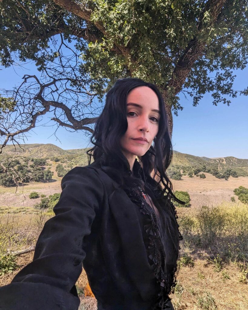 Jocelin Donahue shooting day