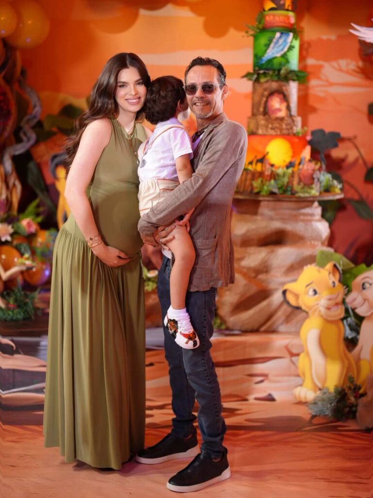 Nadia Ferreira With Husband & Children