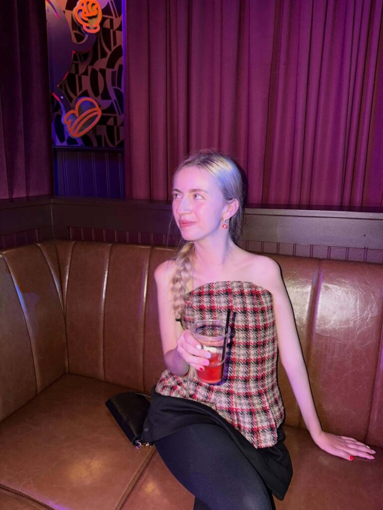 Sarah Todd Hammer enjoying her party in club
