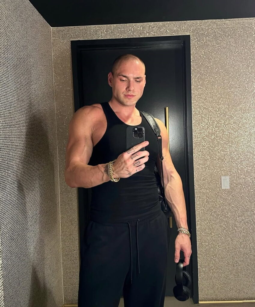 Leo Skepi with phone