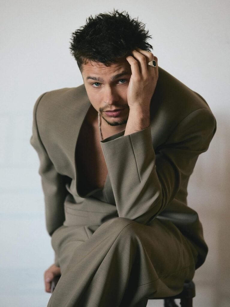 Toby Wallace Stylish Look