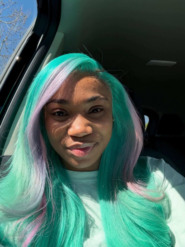 bunnab in car