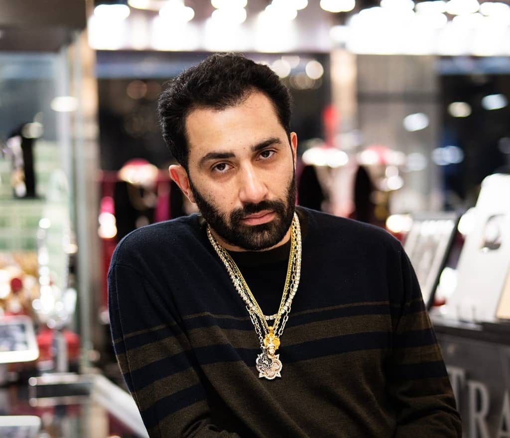 Maksud Agadjani wore a gold chain