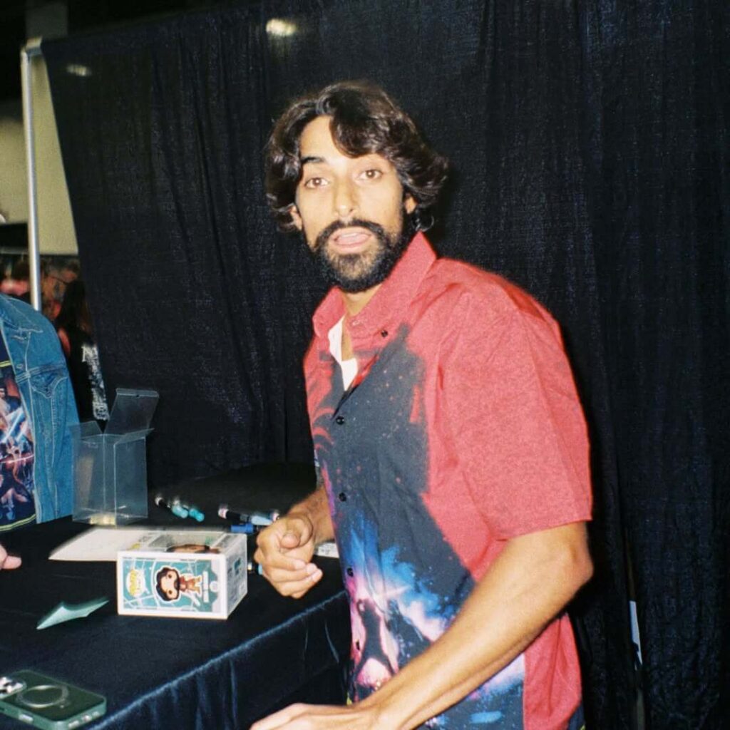 Eman Esfendi comic con
