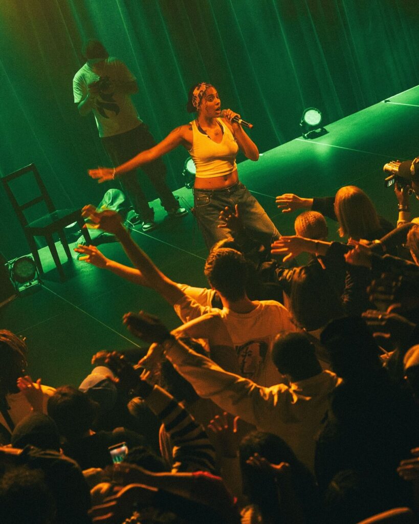 Samara Cyn performance