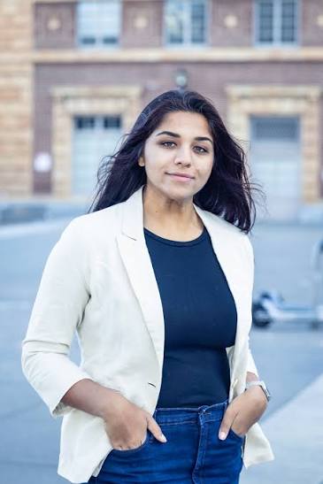 Shanthi Shanmugam standing