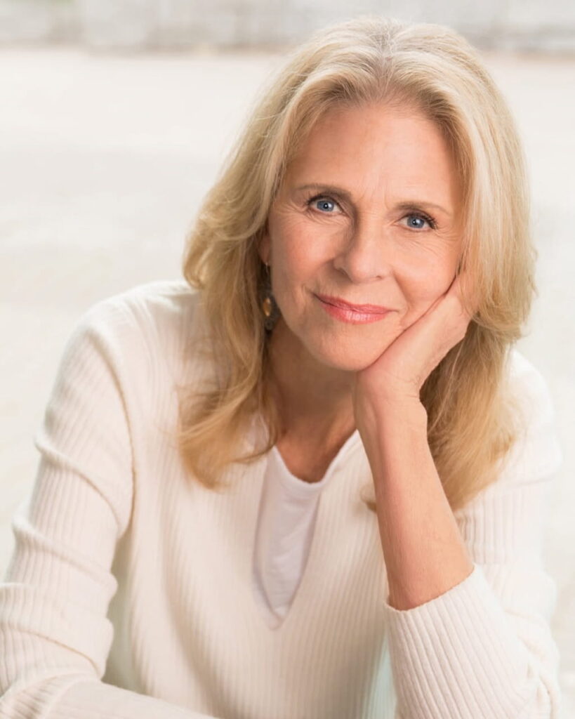 Lindsay Wagner pose