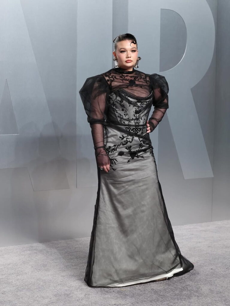 Lola Young at Oscar event