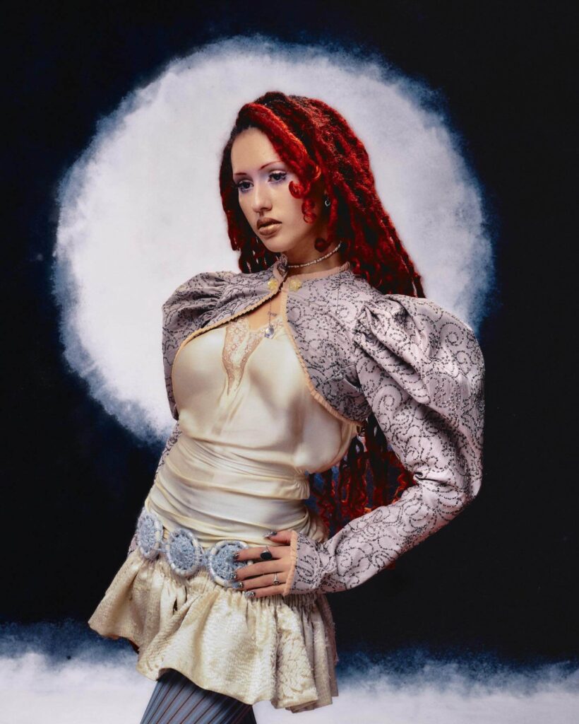 absolutely singer net worth