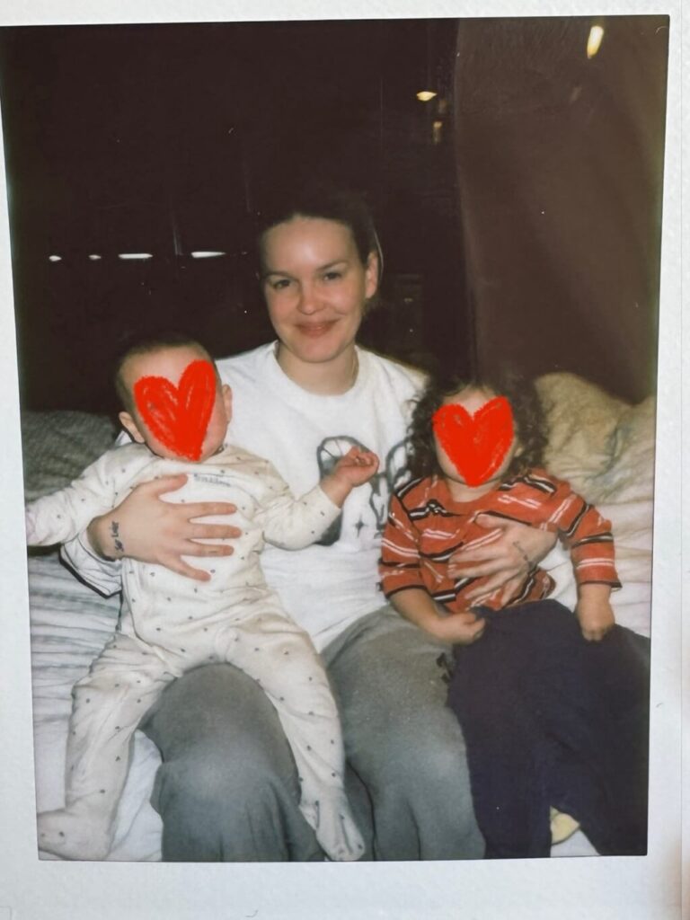 anna marie singer with her children