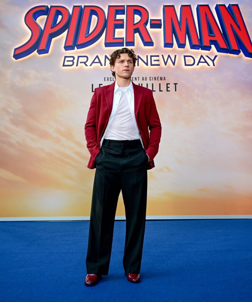 Tom Holland's pose
